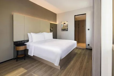 Junior Suite con Balcone — Dream Palace Ben Thanh Grand Hotel