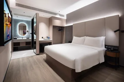 Camera King Standard — Dream Palace Ben Thanh Grand Hotel